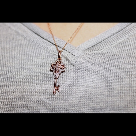 New Zales Rose Gold Key Necklace 